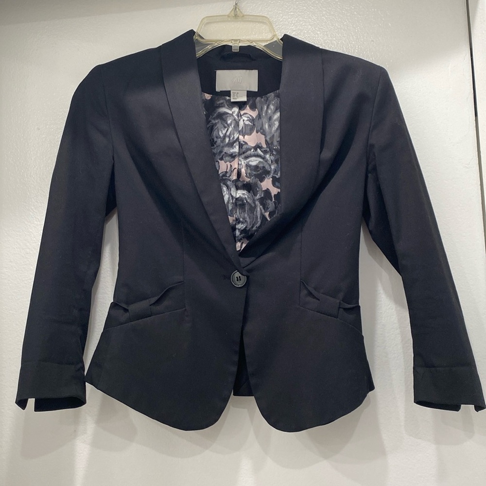 Black Blazer - Picture 1 of 3